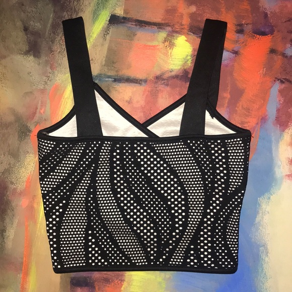 Dulce Carola | Spotted Cropped Tank Top - Picture 5 of 5